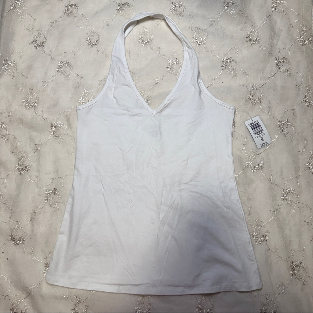 Torrid White Halter Neck Tank Top – Size 0 – NWT